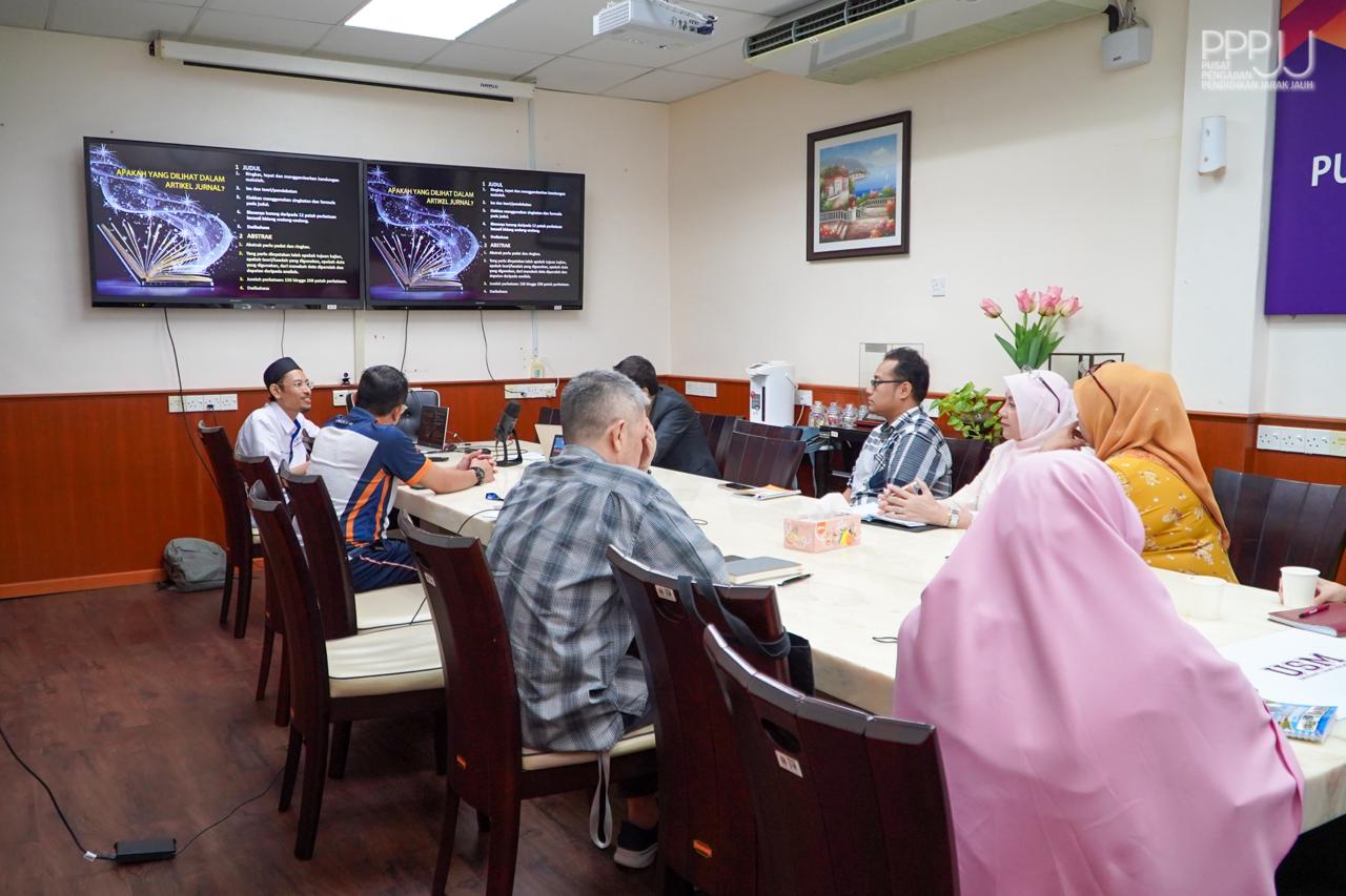 3. Sesi Bengkel Bersama En Syukri