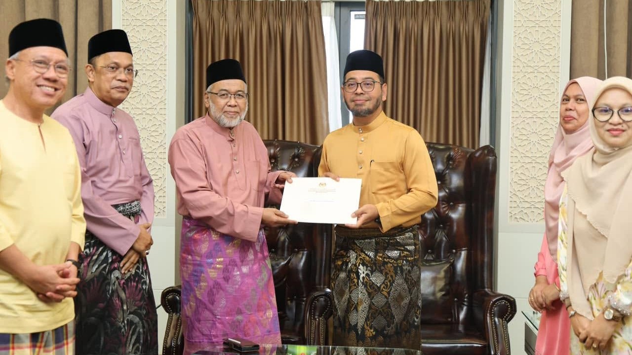 Prof. Emeritus Dr. Mohd Yusof Othman